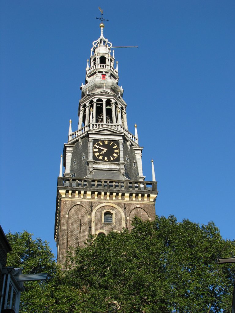 De toren van de Oude Kerk te Amsterdam