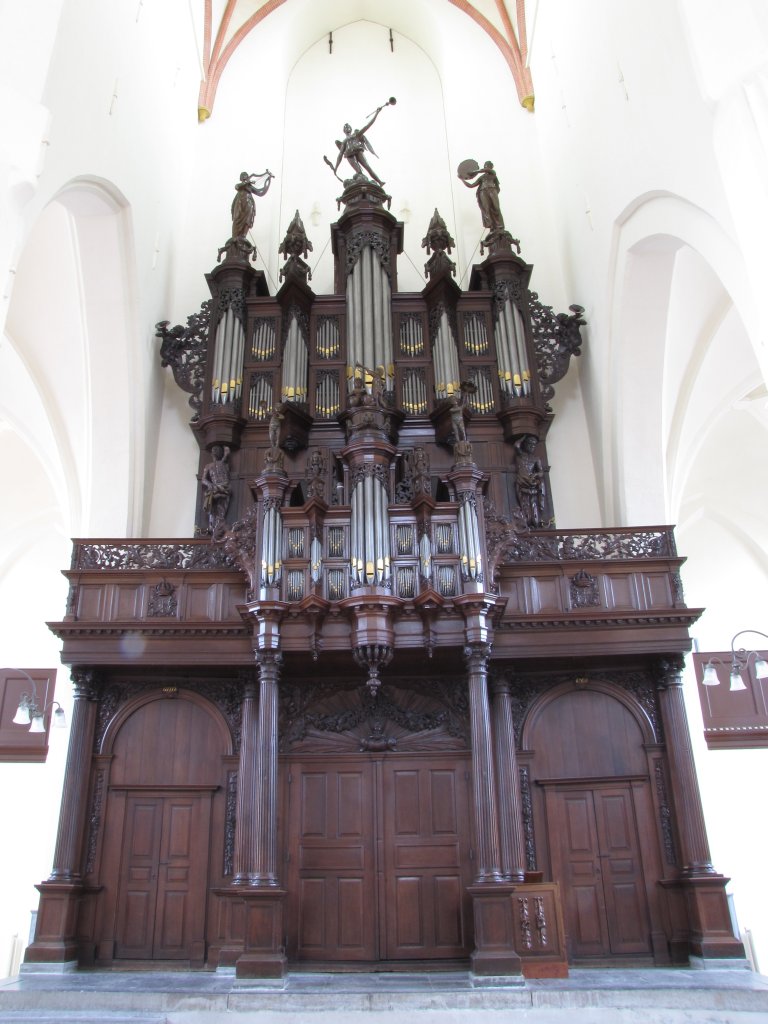 Der Aa-kerk Groningen Preekstoel en Schnitgerorgel