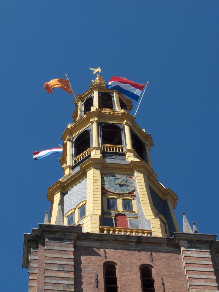 Toren van de Der Aa-kerk te Groningen vanuit het zuiden
